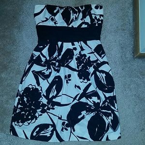 Black and white strapless dress